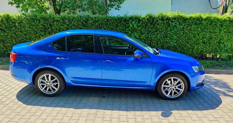 Skoda Octavia cena 45300 przebieg: 162000, rok produkcji 2018 z Śrem małe 56